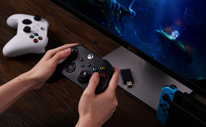 Adaptador 8BitDo v2 con Bluetooth para controles Xbox/PlayStation/Switch